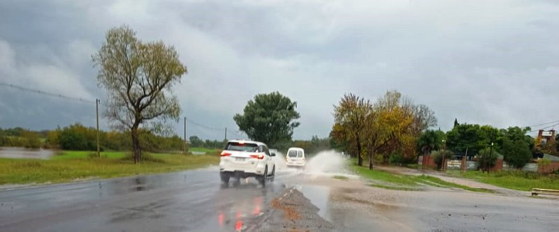 Clima Cayeron M S De Mil Metros De Agua Diario La Calle