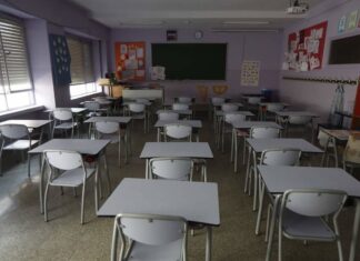 Docentes convocan a una caravana por el cese de la presencialidad