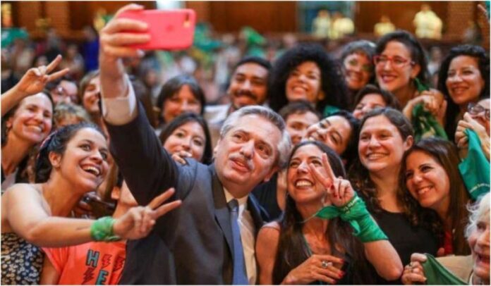 P9 - Fernández aclaró que enviará la ley del aborto