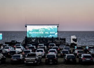 El entretenimiento se reinventa con autocines, circo y recitales
