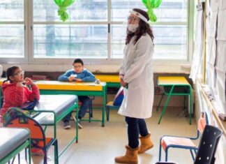 Müller afirmó que el regreso a clases es un ensayo