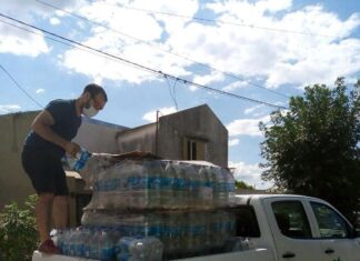 Vecinos de varios sectores sufren la falta de agua