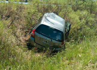 Auto despistó sobre Ruta 14 y hospitalizaron al conductor