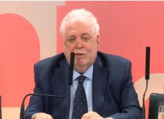 Ginés se refirió a la vacunación