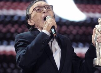 Daniel Toro cumplió 80 años y lo festejó con un trailer sobre su vida