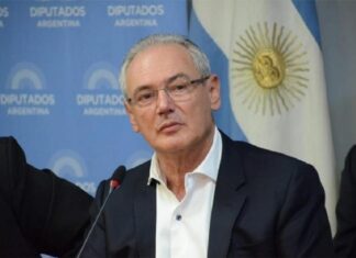 Benedetti expresó que la provincia está en default