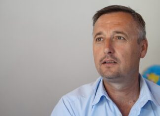 Hein se mostró a favor de la apertura de escuelas