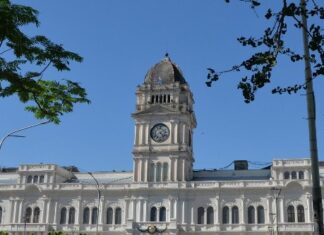 El gobierno convocó a los gremios estatales y docentes