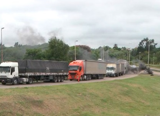 Sigue el reclamo de los transportistas