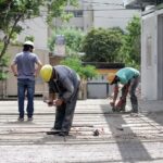 p9 – Montan dos de los tres hospitales modulares