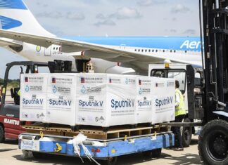 Preparan otro vuelo con destino a Rusia
