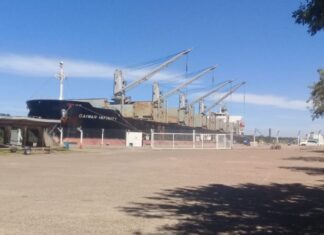 Conflicto gremial paraliza la actividad en el Puerto