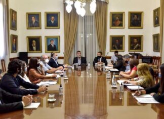 Hubo oferta del gobierno y rechazo de los gremios