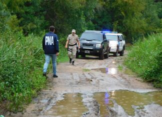 Avanza el desalojo de un sector costero