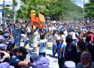 Con incidentes y represión en Formosa, Insfrán llega Buenos Aires para un acto