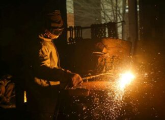El empleo privado formal cayó un 2,2% interanual