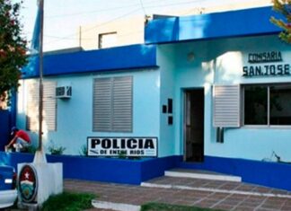 Disparó contra la policía que cuidaba a su esposa