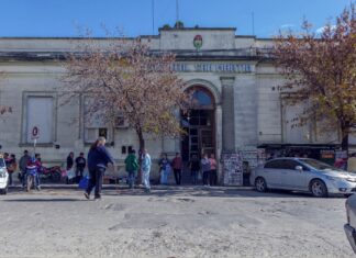 Pelea de novios terminó con dos personas heridas