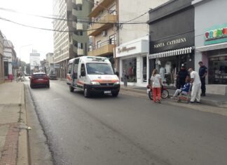 Motociclista fue derivada al hospital tras accidente