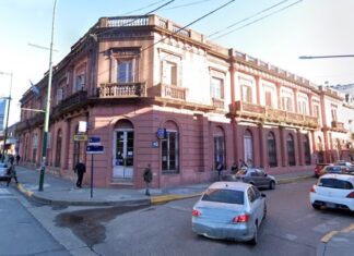 Taxis: La parada se traslada a la vereda del Bersa Plaza