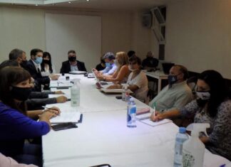 El gobierno convocó a los gremios docentes