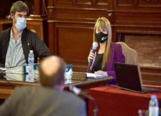 Sonia Velázquez negó que existan vacunados “VIP”