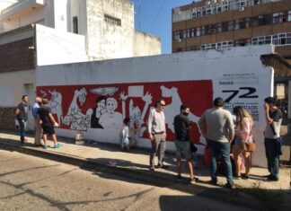 Pintan un mural por los Derechos Humanos
