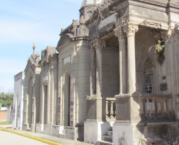 Cementerio Sepulturero (1)