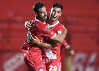 Grupo F. Argentinos aprovechó sus chances y ganó