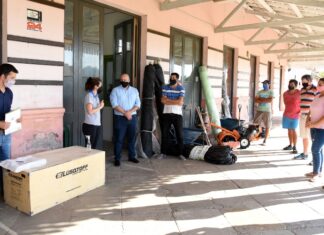 Emprendedores recibieron material de trabajo