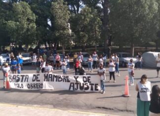 El Polo Obrero se manifestó en plaza Ramírez