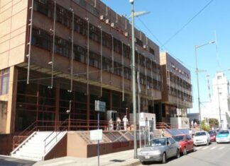 Una mujer fue detenida por tener una condena vigente