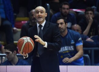 Regatas Corrientes. Gabriel Piccato es el nuevo DT