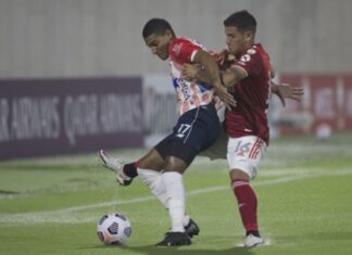 River jugó mal pero salvó el invicto en Barranquilla
