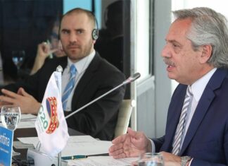 El Presidente viajó a Europa y busca apoyos