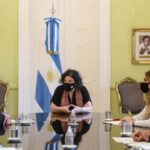 PÁGINA 9 VIZZOTTI EMBAJADOR BRITÁNICO
