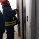 Pagina 7 14 de mayo 2021 Cuatro personas quedaron atrapadas en un ascensor