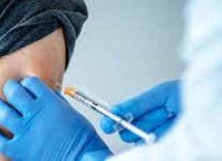 Amplían el operativo de vacunación a docentes