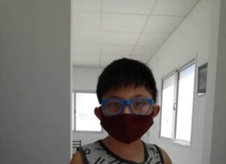 Asisten a los estudiantes con padres desocupados