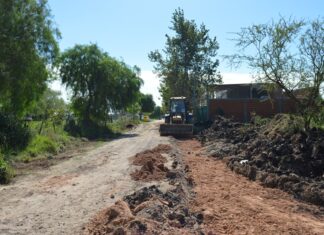 Se construyen cordones cunetas en Altos del Pinar