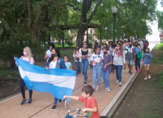 Bocinazos en contra de las clases virtuales