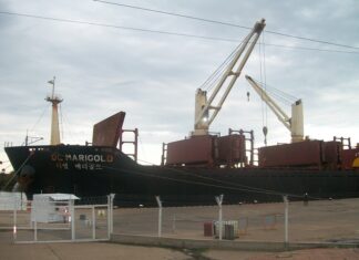 Un nuevo buque arribó al puerto uruguayense
