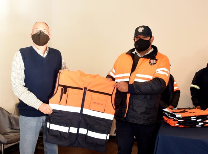 p5 ropa para personal municipal (5)