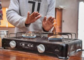 Reportan casos de internación por el gas