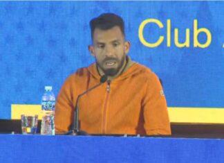 Carlos Tevez, entre lágrimas, anunció su salida de Boca