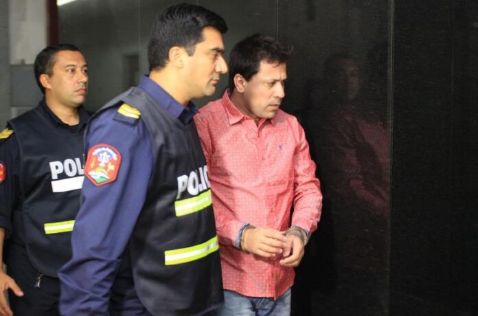 Pagina 6 25 de junio 2021 ex barra brava pidió salidas laborales para trabajar en un club