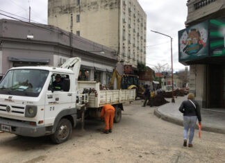 Prosigue el recambio de la antigua cañería de agua