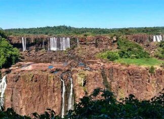 Cataratas del Iguazú: Poca agua y piedras al descubierto