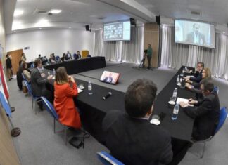 Intendentes repudian escraches a funcionarios