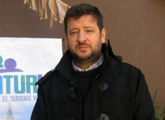 Leonardo Schey fue reelegido para conducir la CET